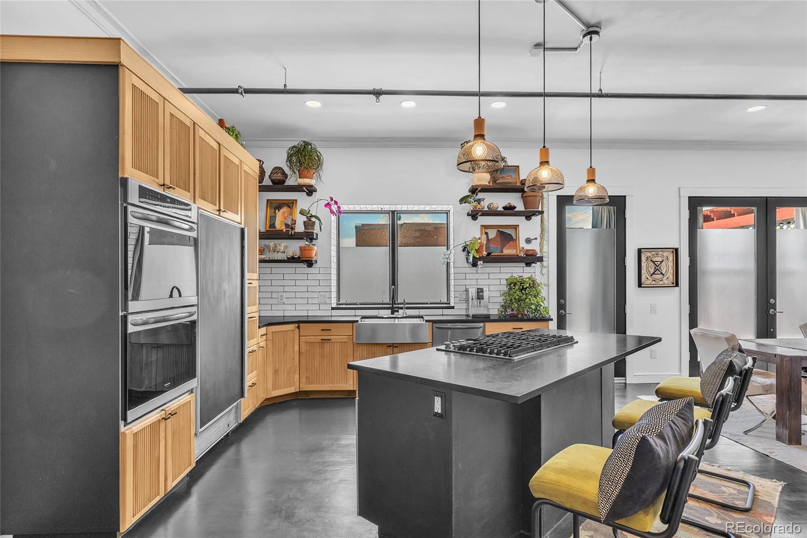 800 W 8th Avenue Unit 201