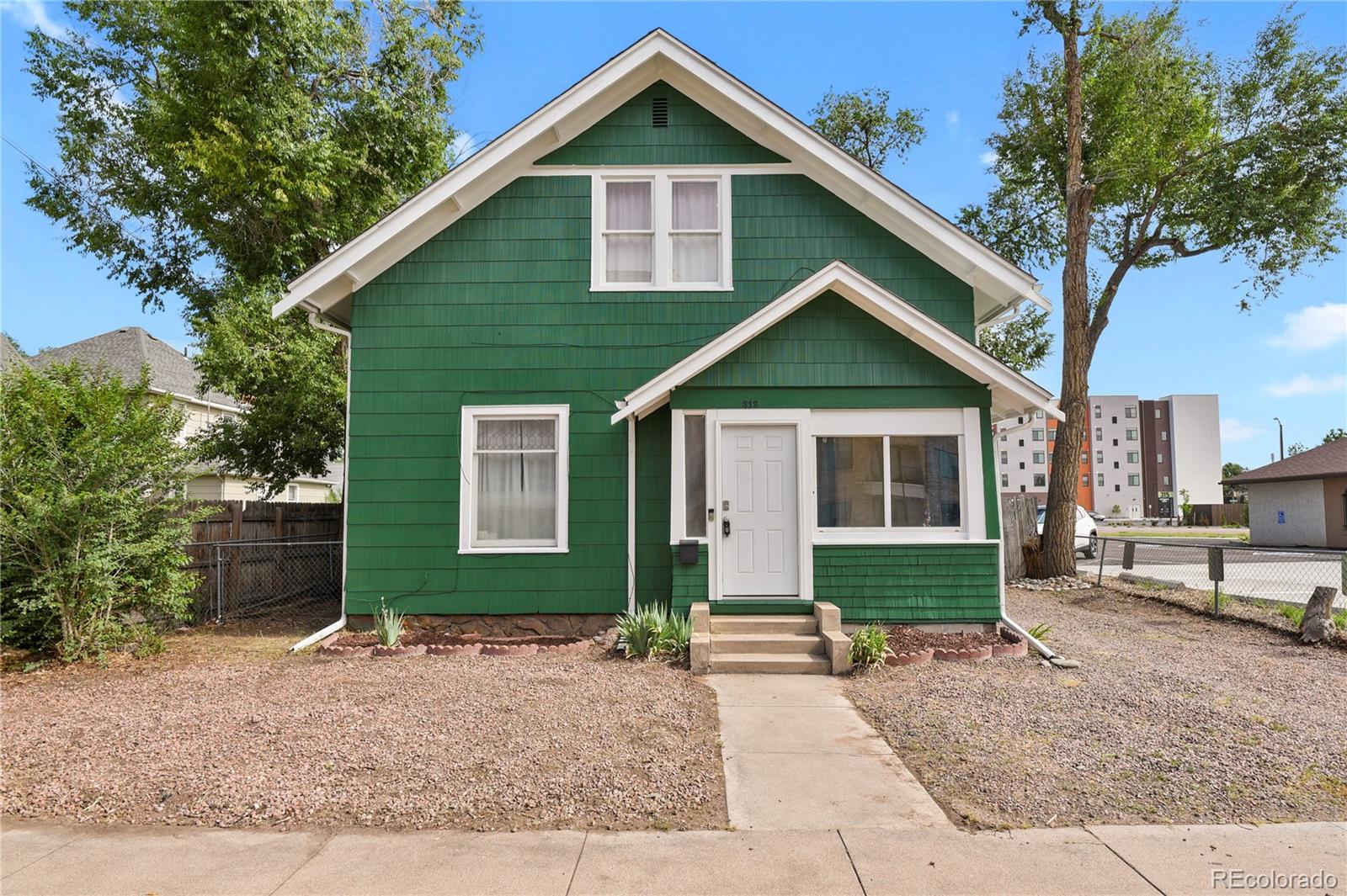 312 E Cimarron Street