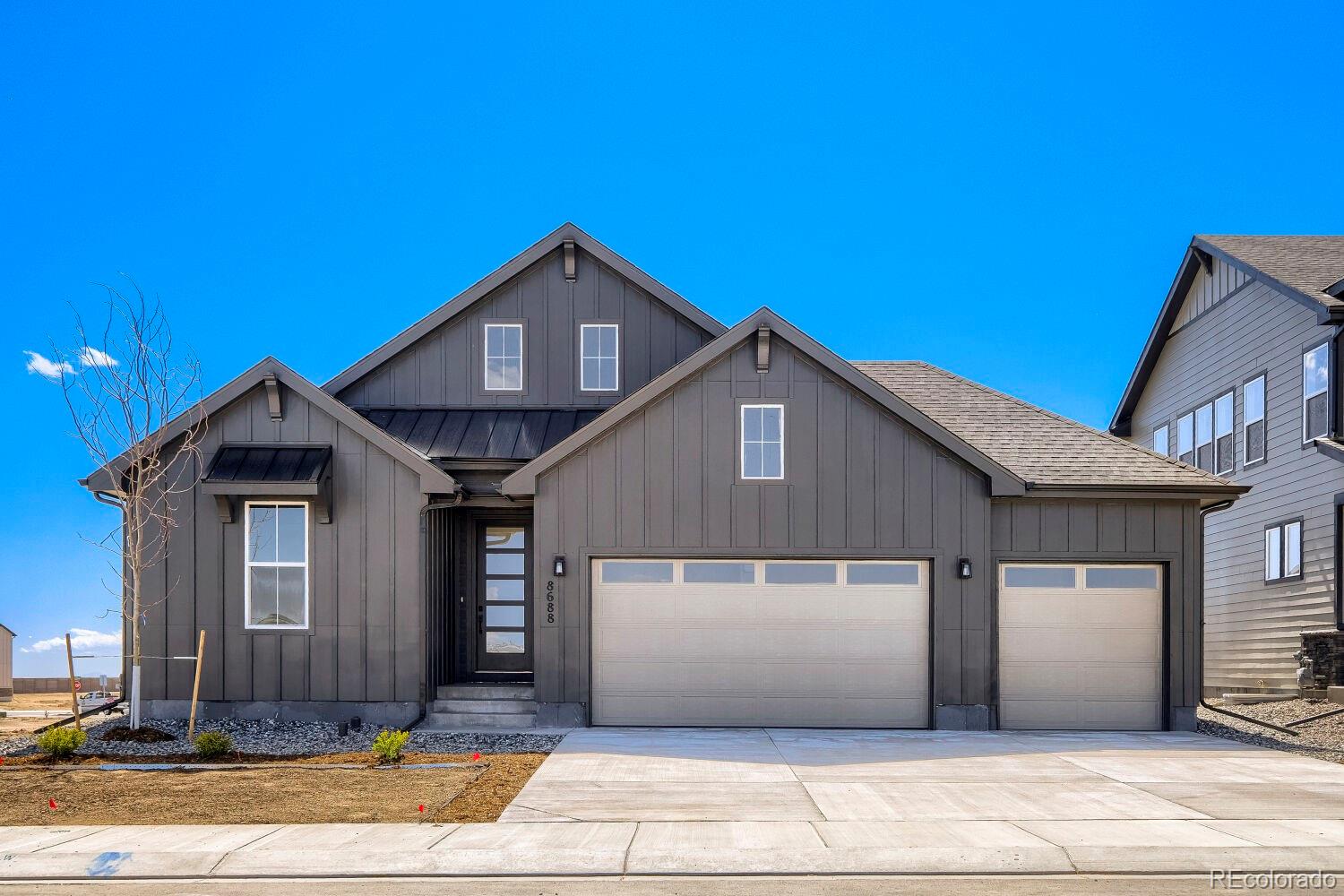 8688 Long Beach Terrace