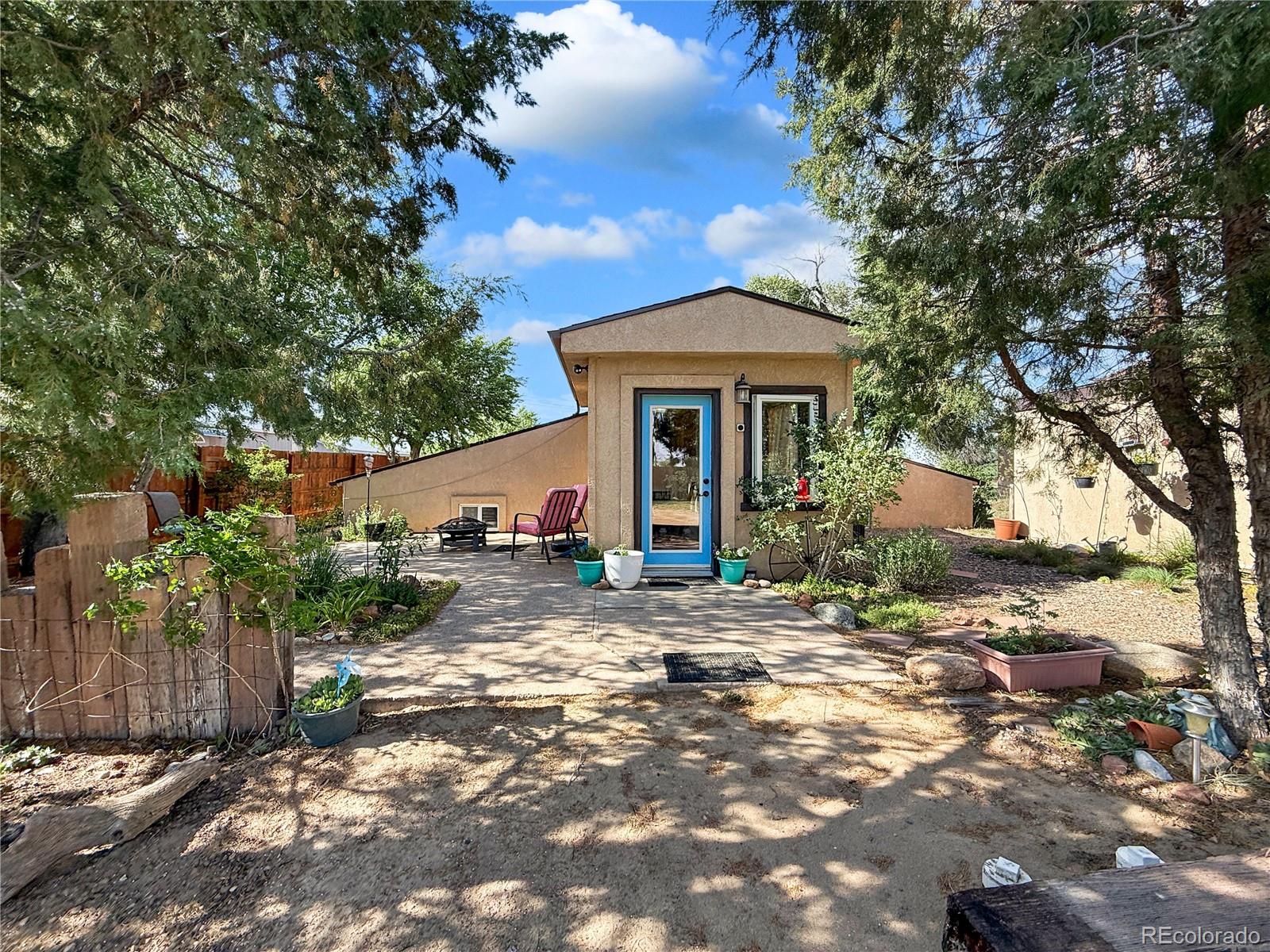 1327 Colorado Street