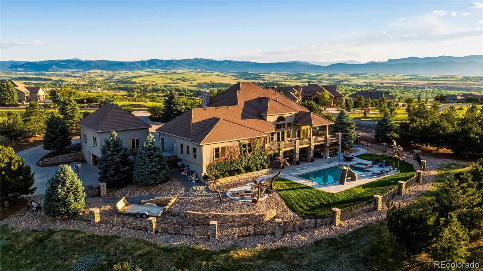 5686 Aspen Leaf Drive