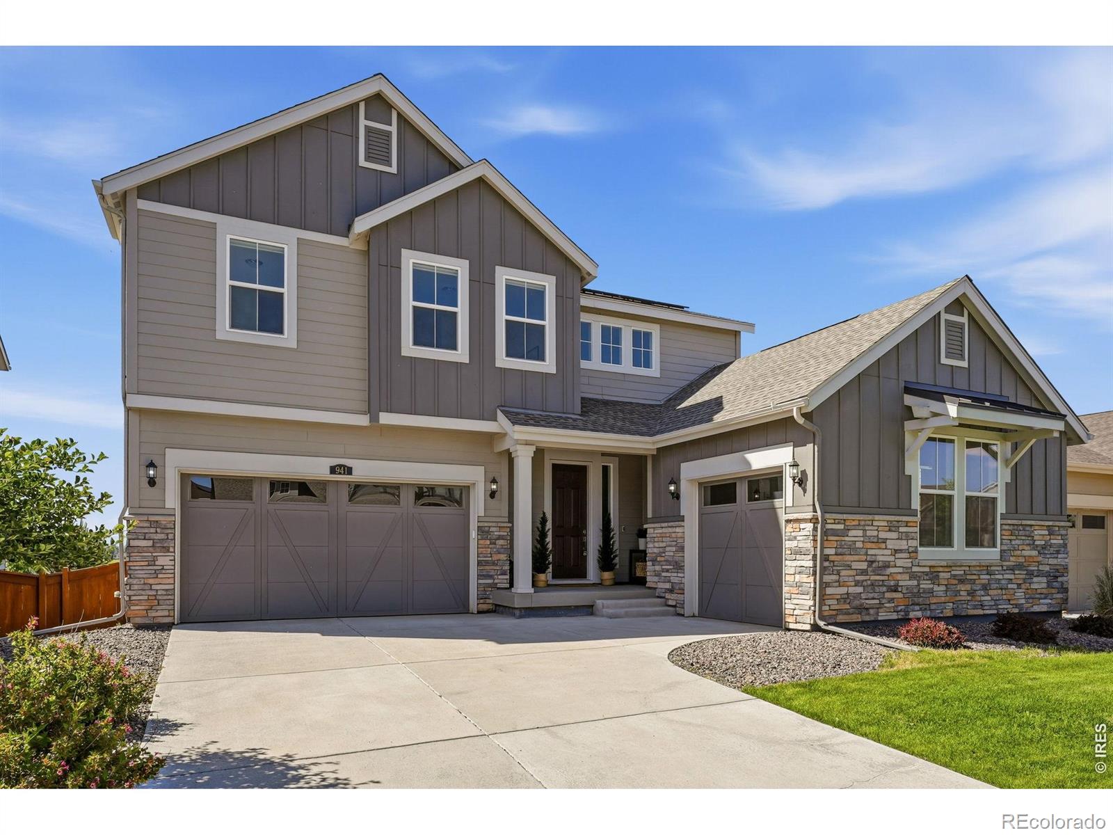 941 Wildrose Place