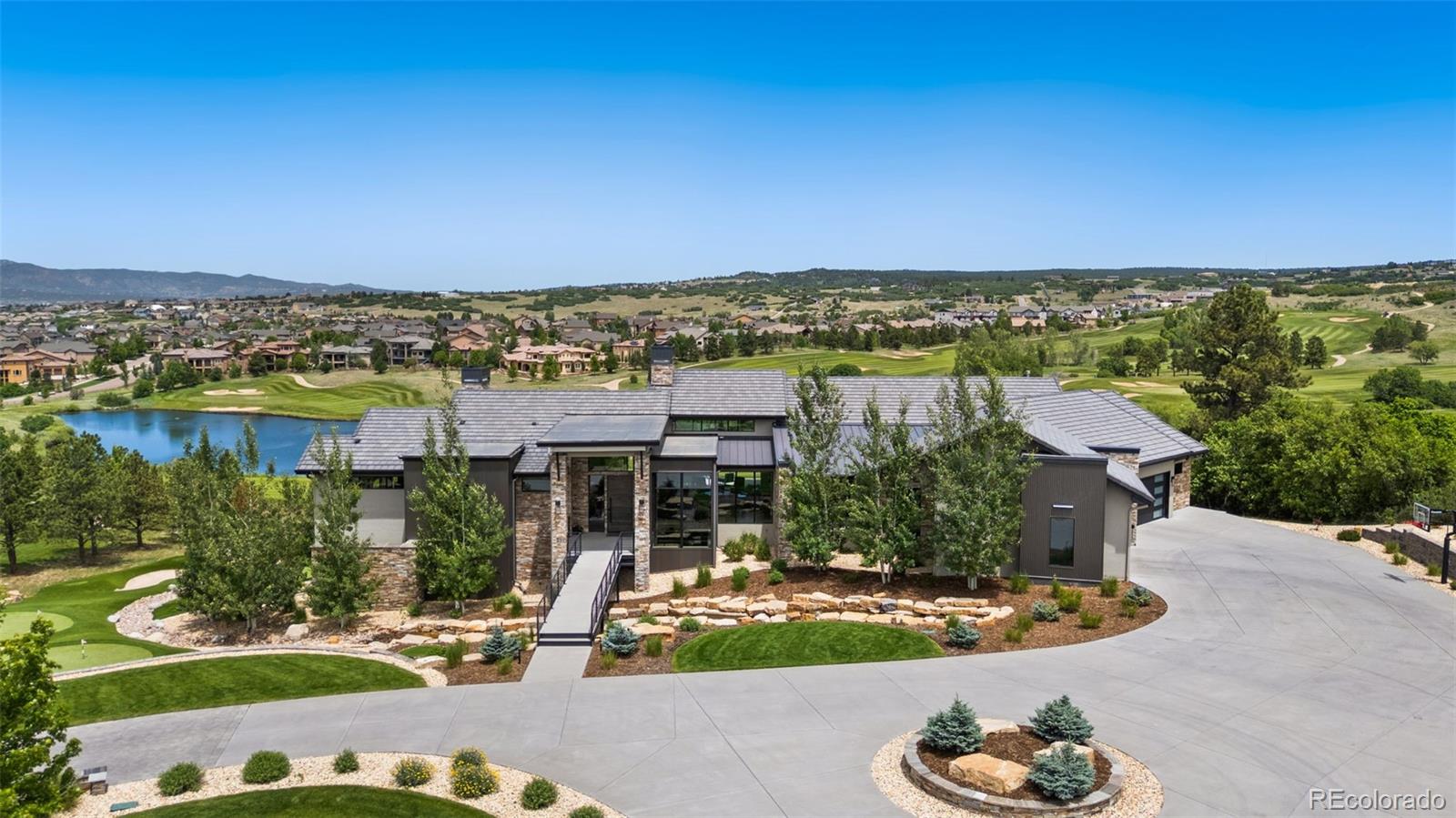 1484 Vine Cliff Heights