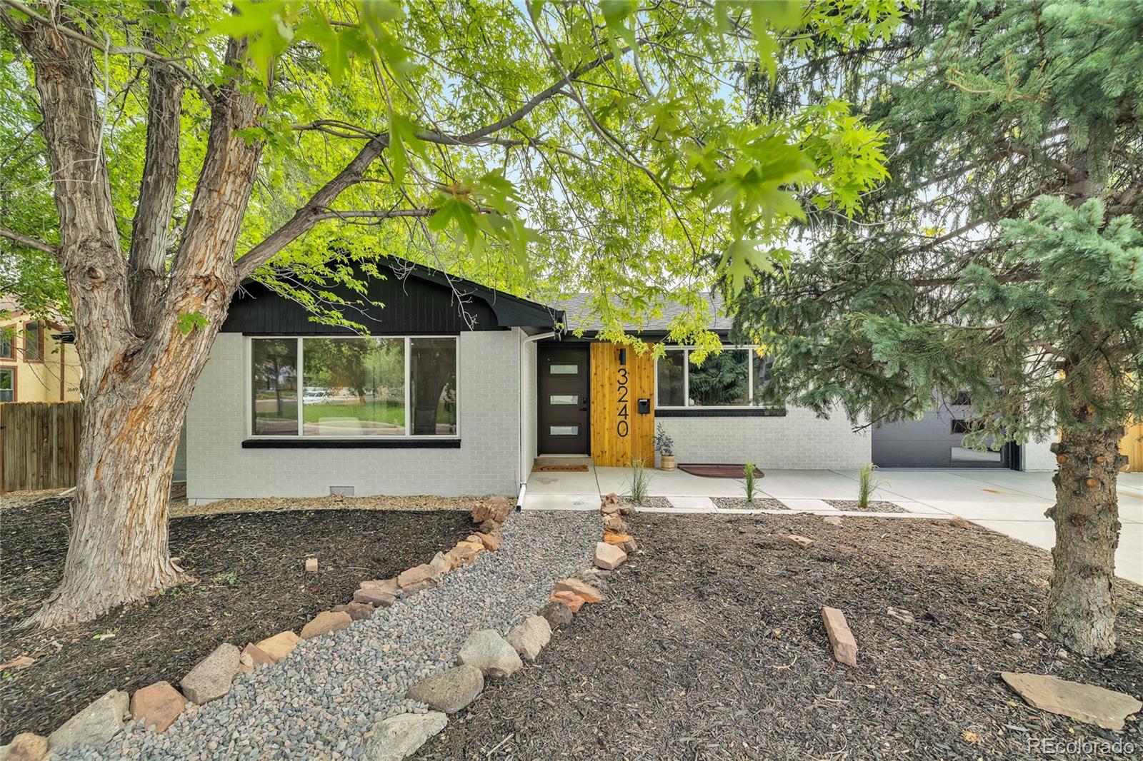 3240 Folsom Street