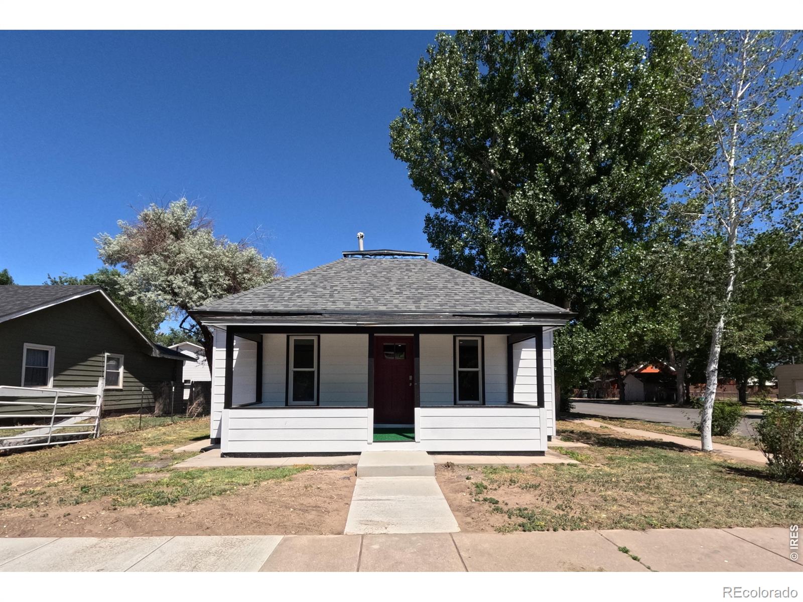 303 Curtis Street