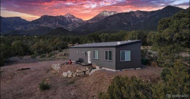 1923 Lone Pine Way