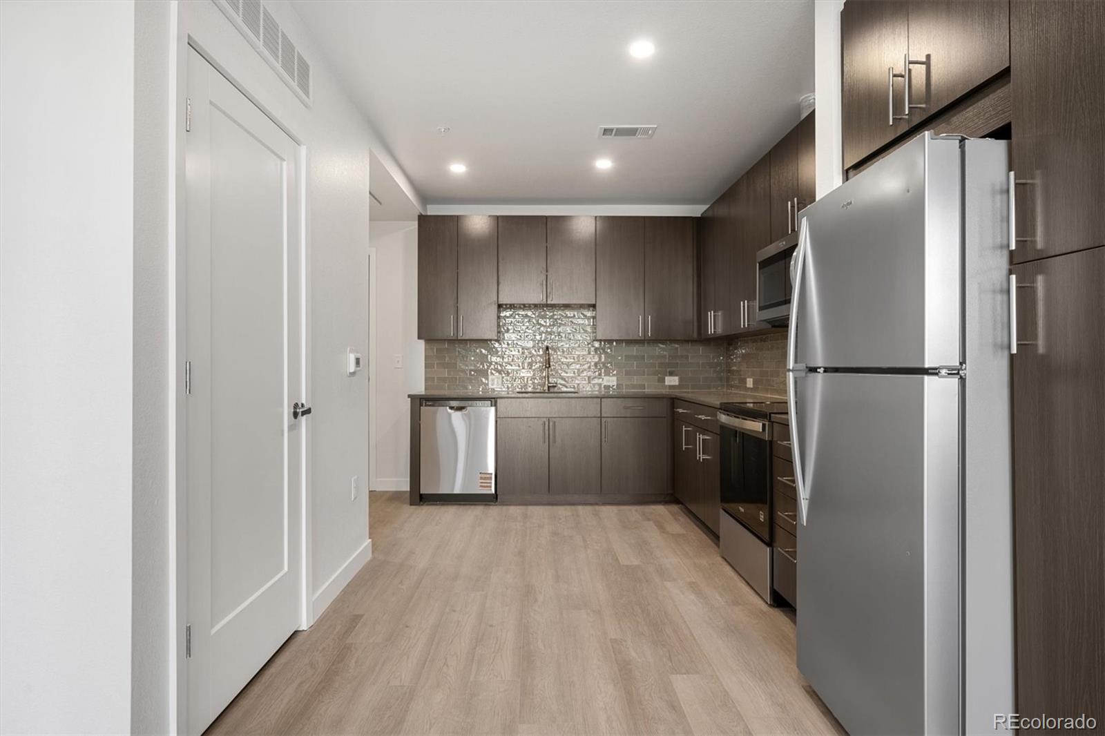 639 29th Street Unit 211