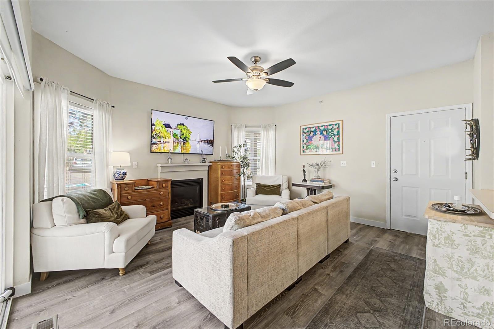2430 W 82nd Place Unit 1E