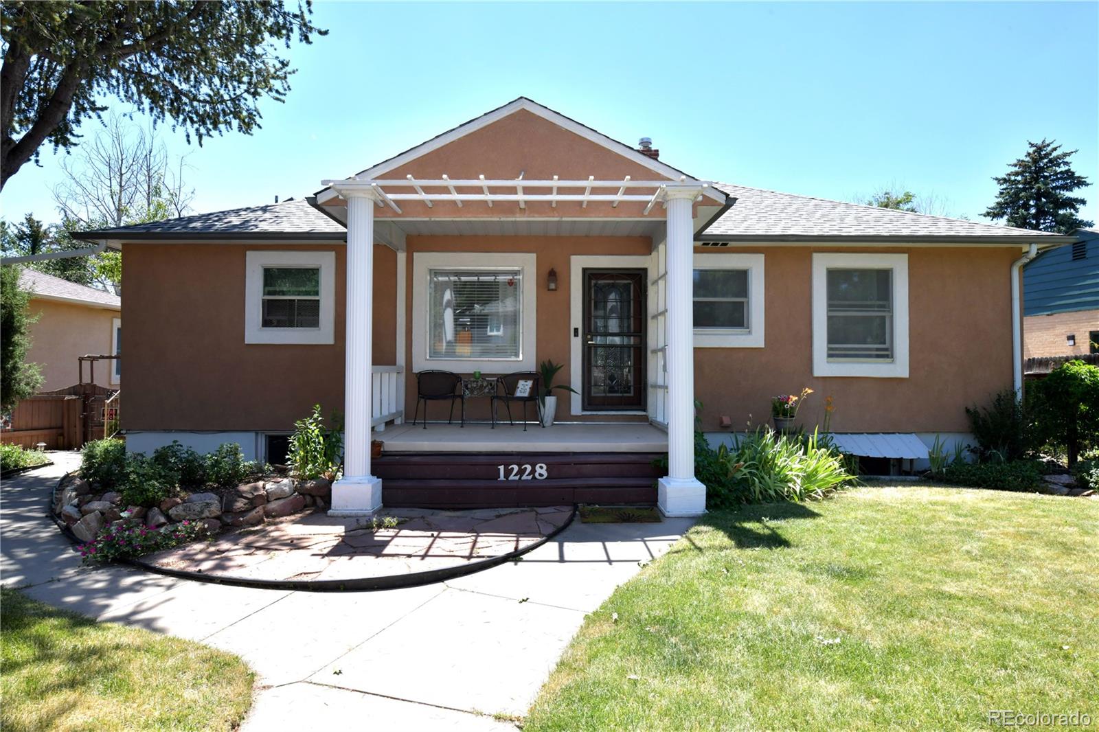 1228 N Meade Avenue