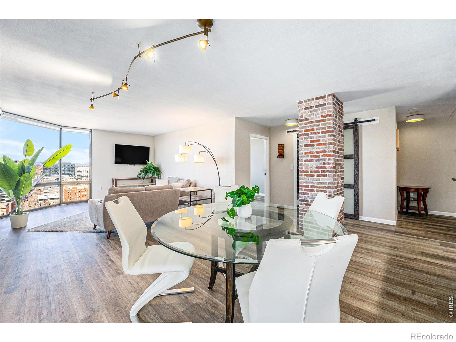 1625 Larimer Street Unit 2501