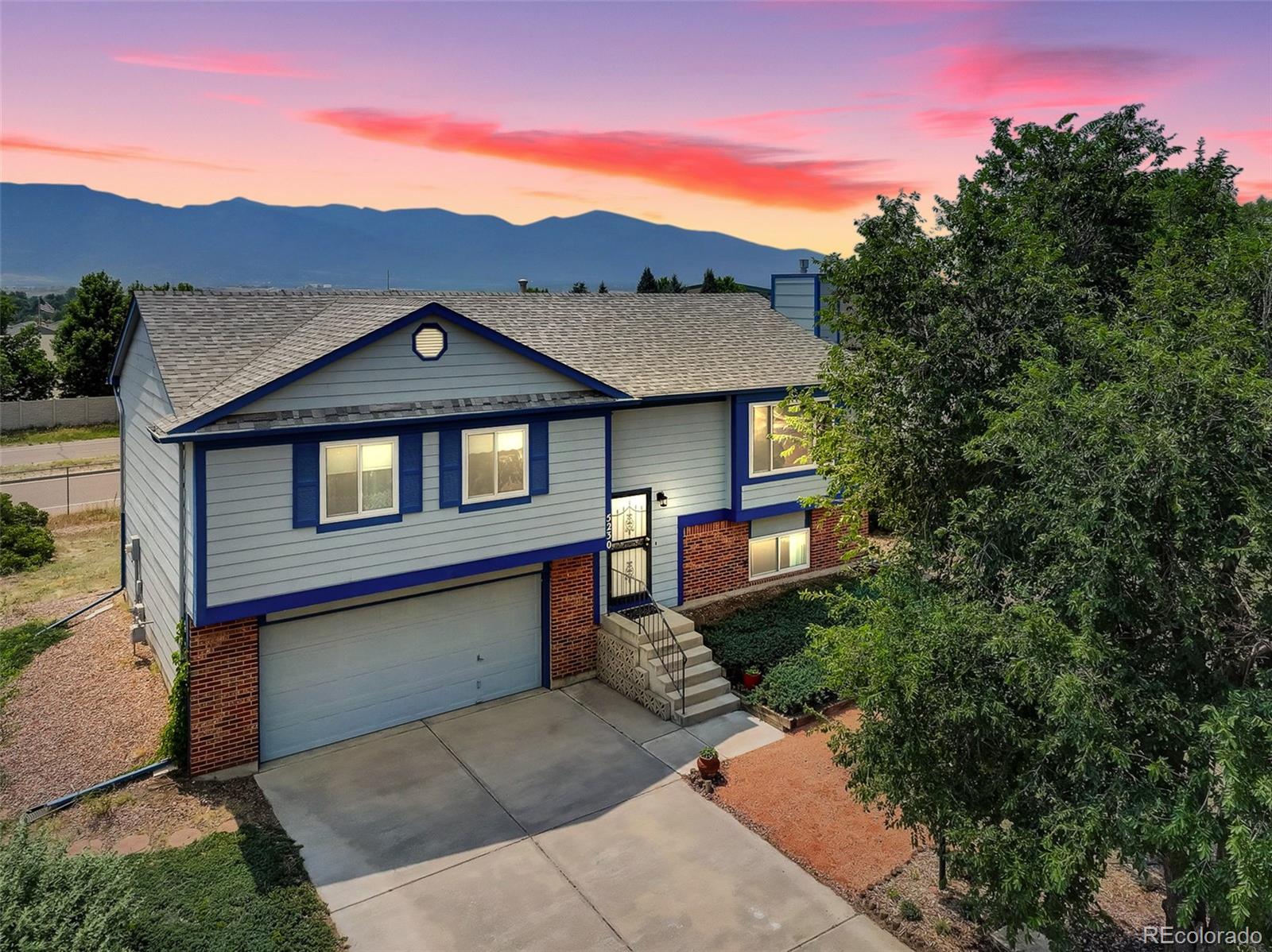 5230 Bradley Circle