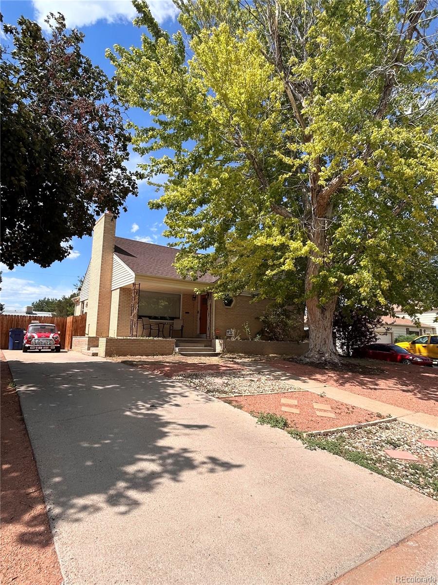 187 University Circle