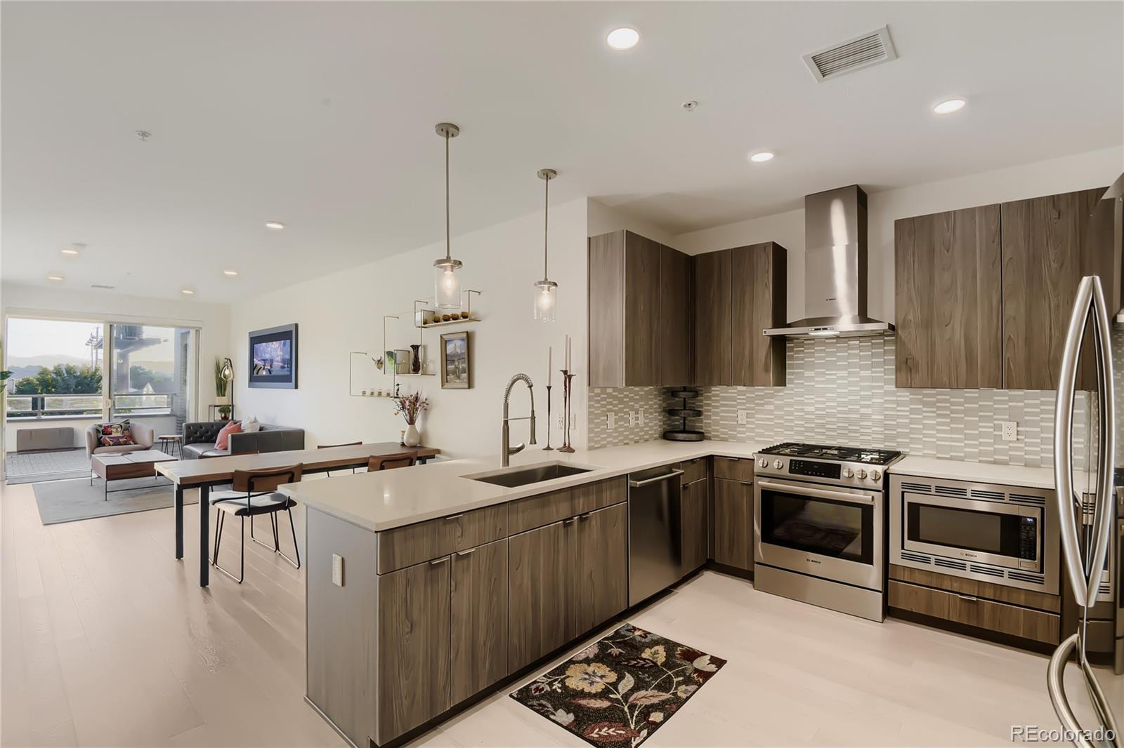 1616 S Broadway Unit 202