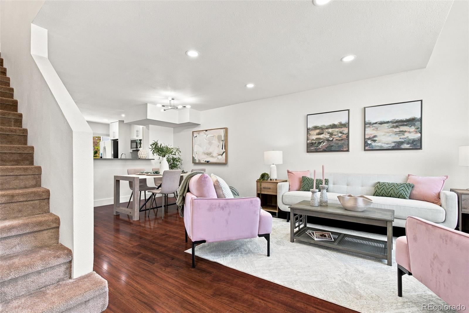 1422 Valentia Street
