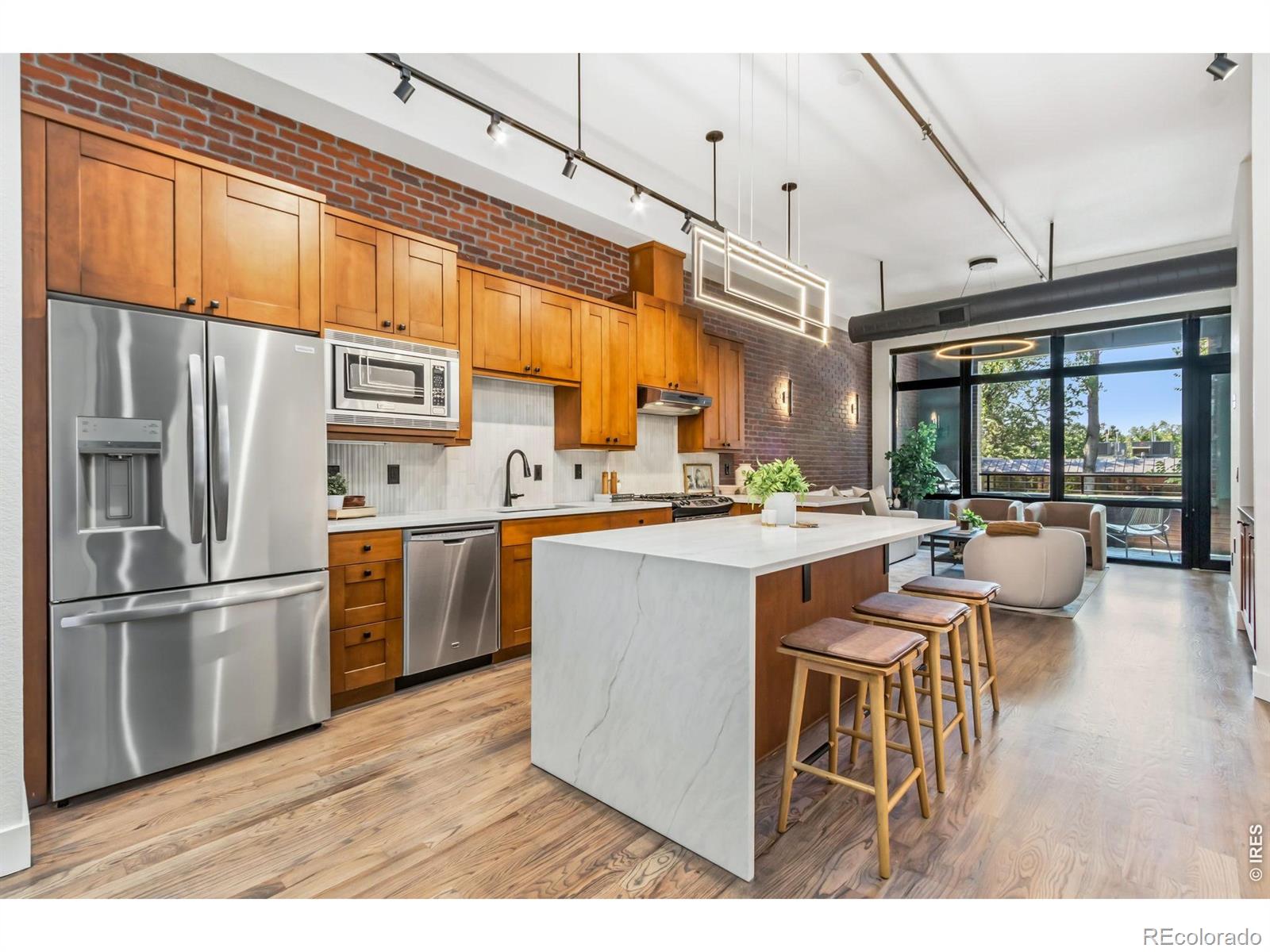 210 W Magnolia Street Unit 240