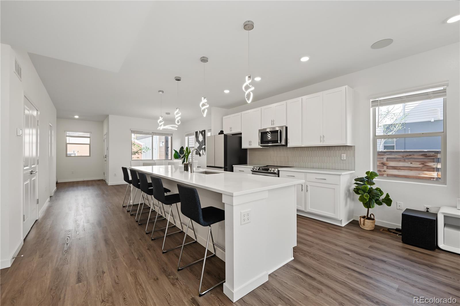 6875 Juniper Lane