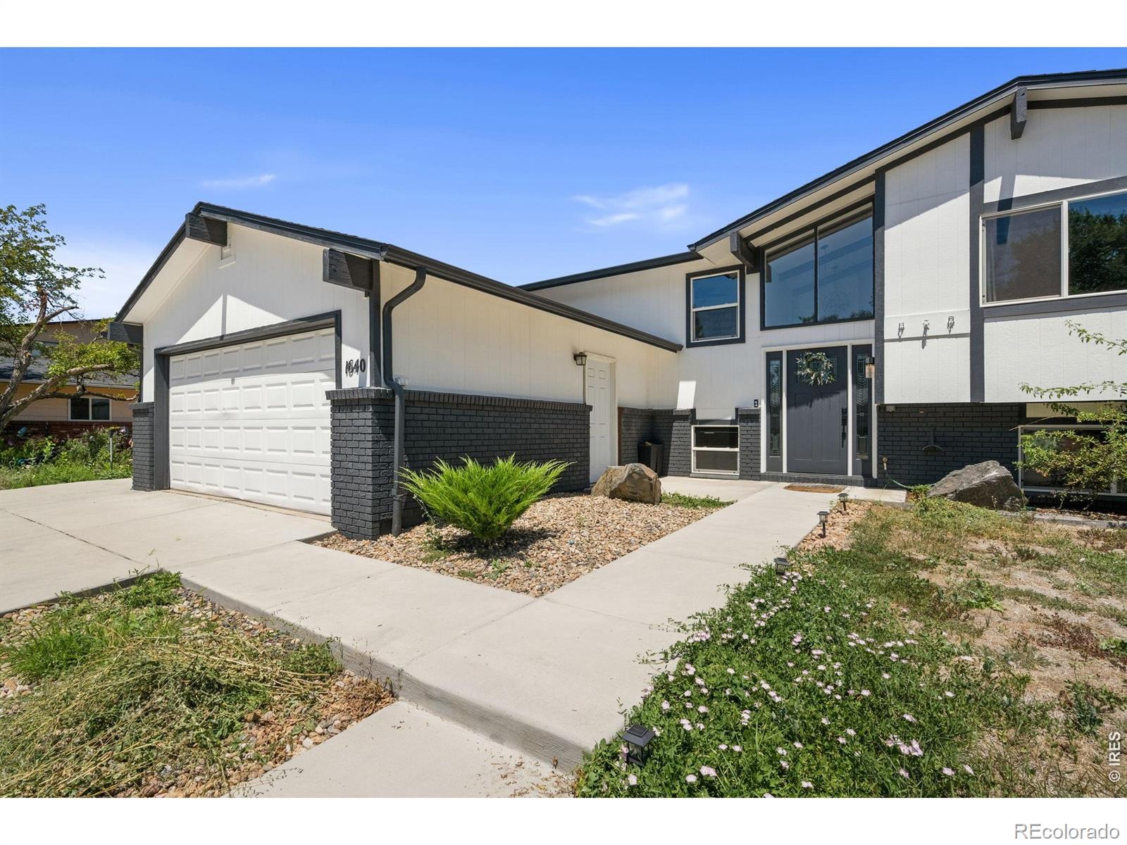 1640 Amherst Drive