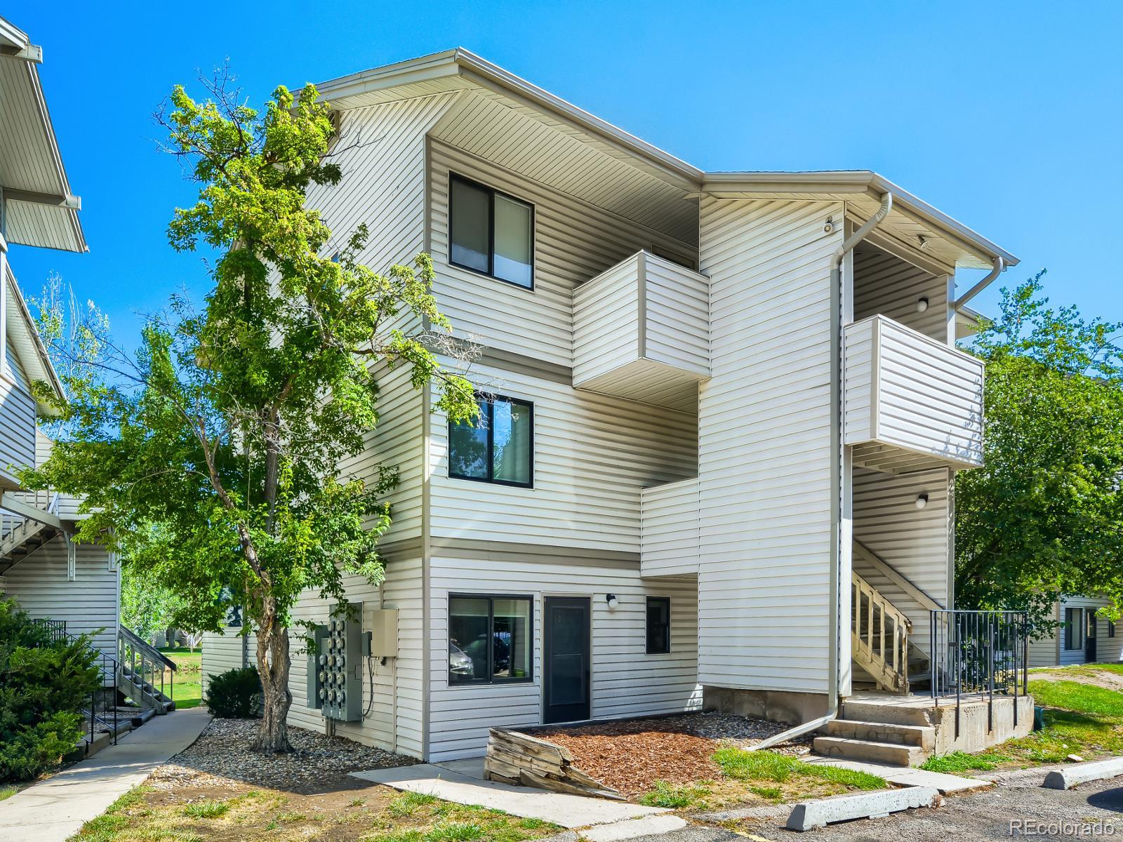 1705 Heatheridge Road Unit 102