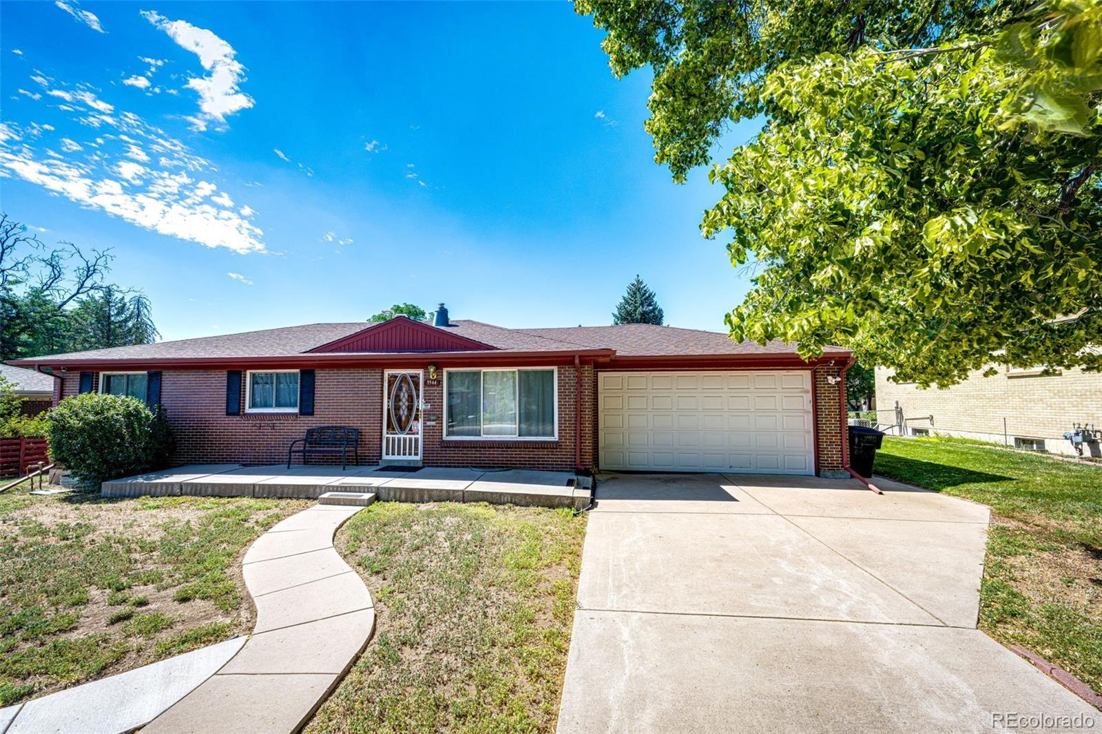 3344 W Wagon Trail Drive