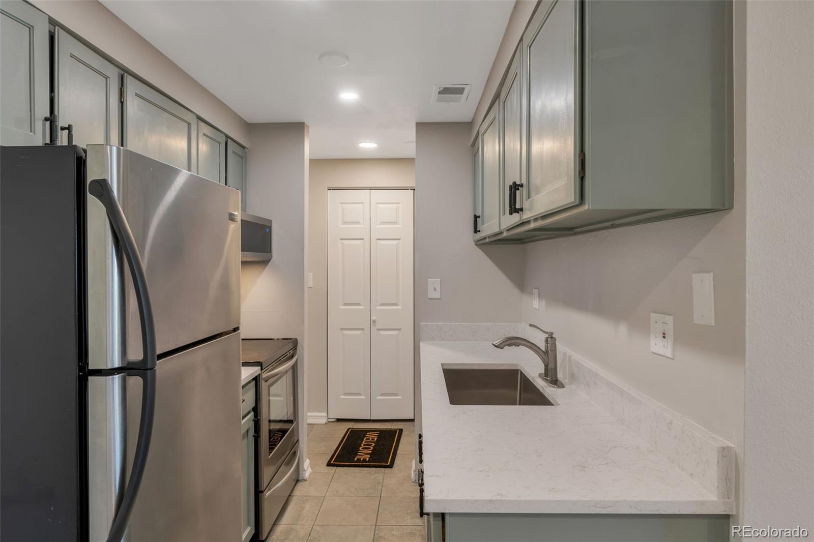130 E Highline Circle Unit 103
