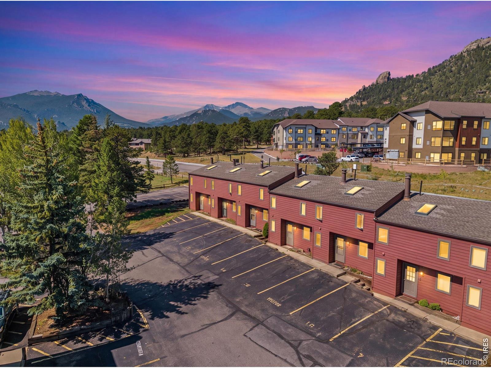 1050 S Saint Vrain Avenue Unit 4