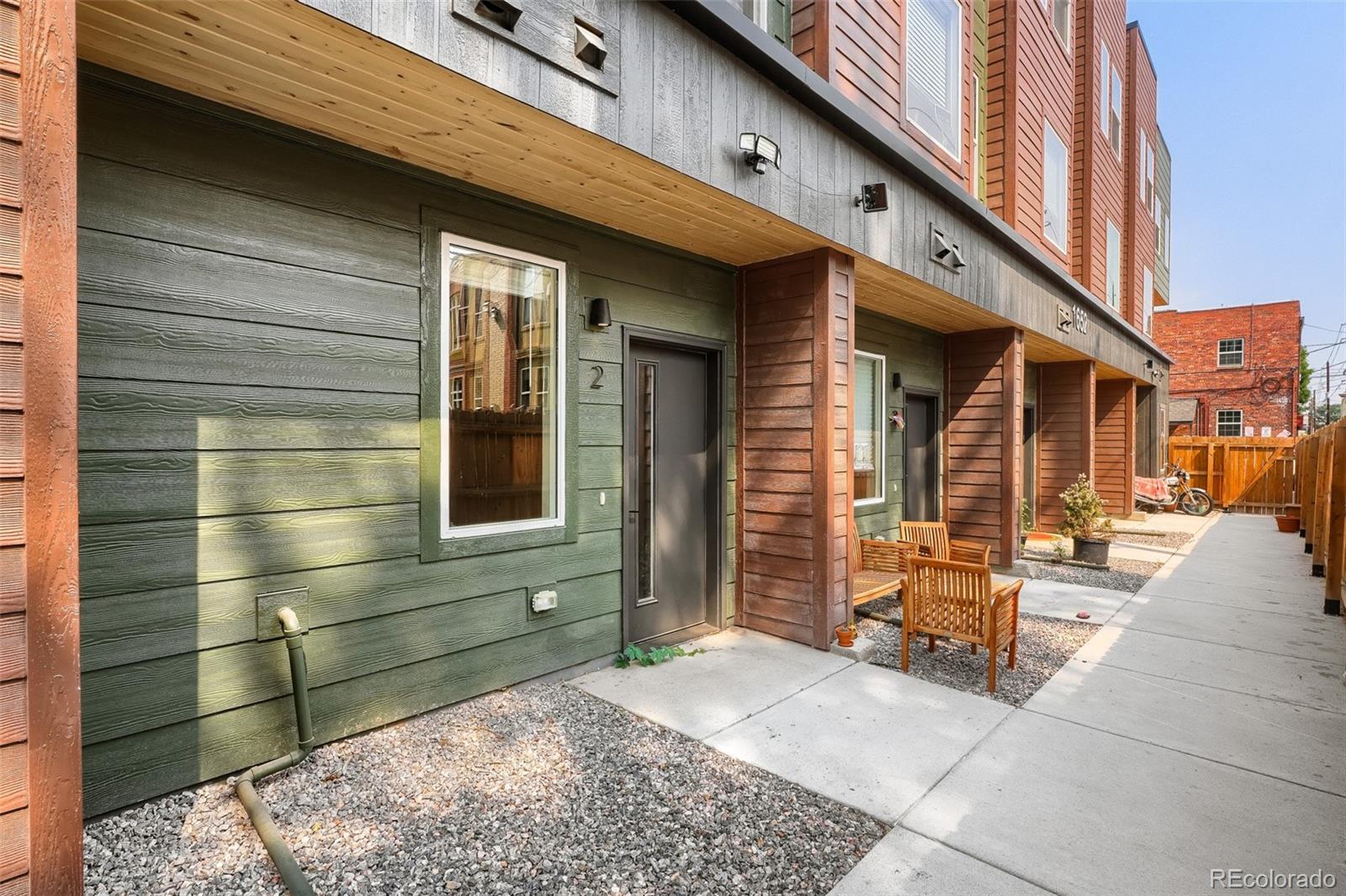1652 N Lafayette Street Unit 2