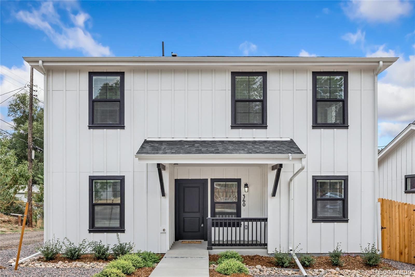 360 W Stanford Avenue