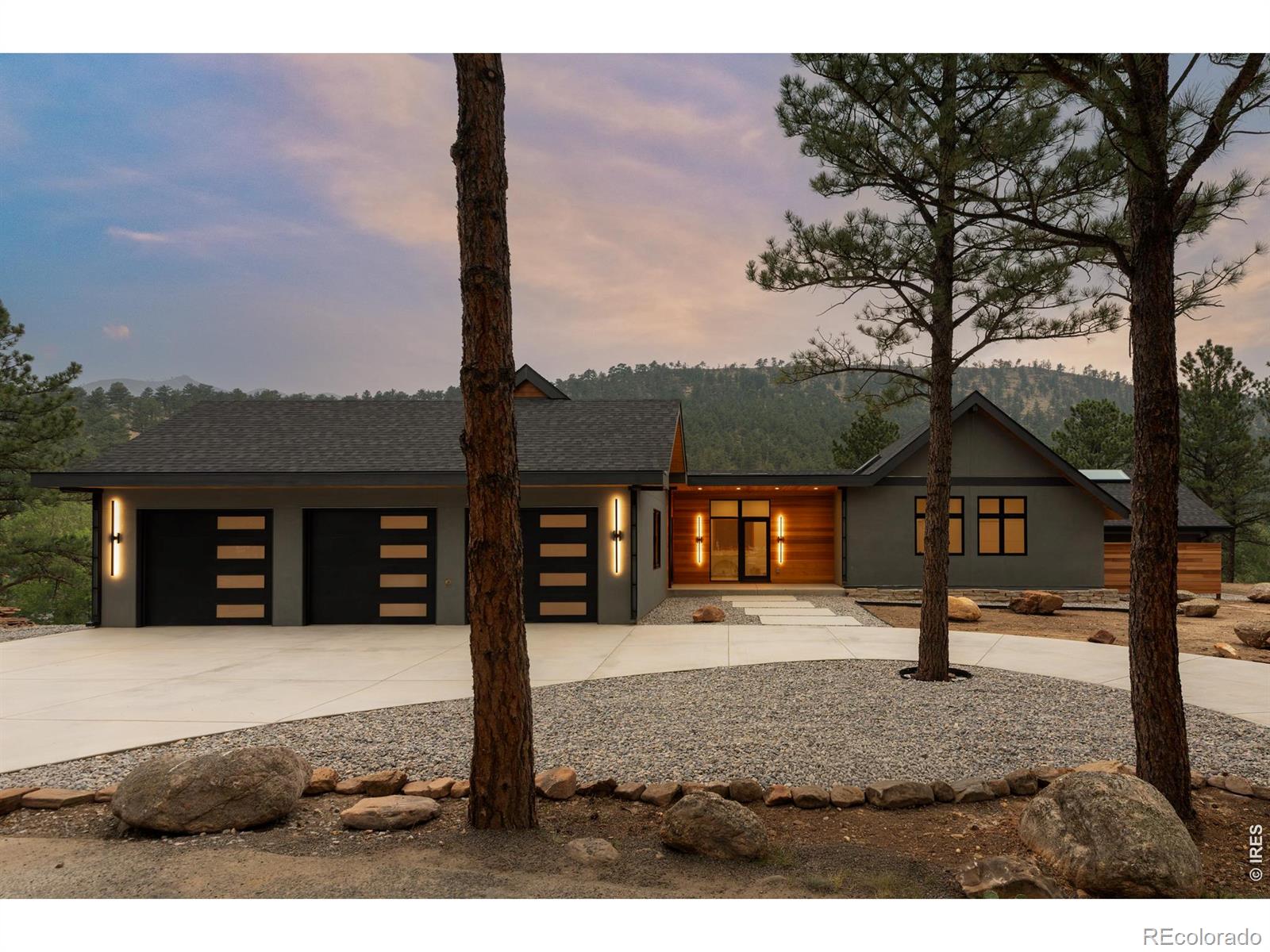 2709 S Lakeridge Trail
