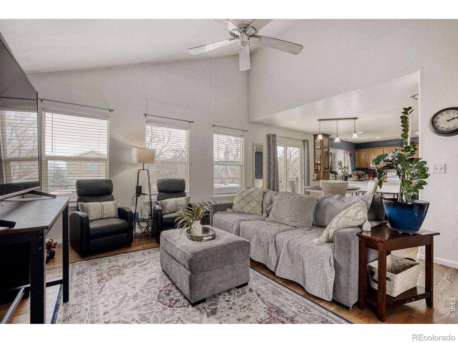 4228 E 94th Place