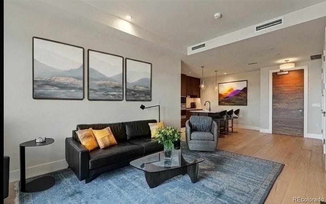 155 Steele Street Unit 712