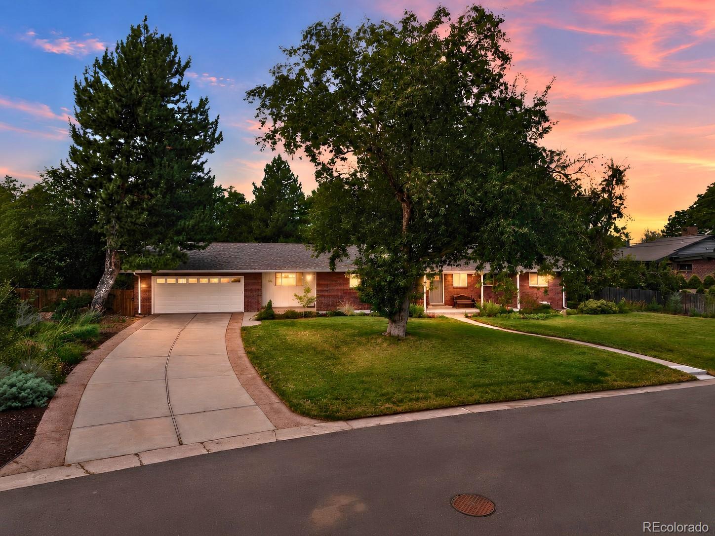 546 W Lake Avenue