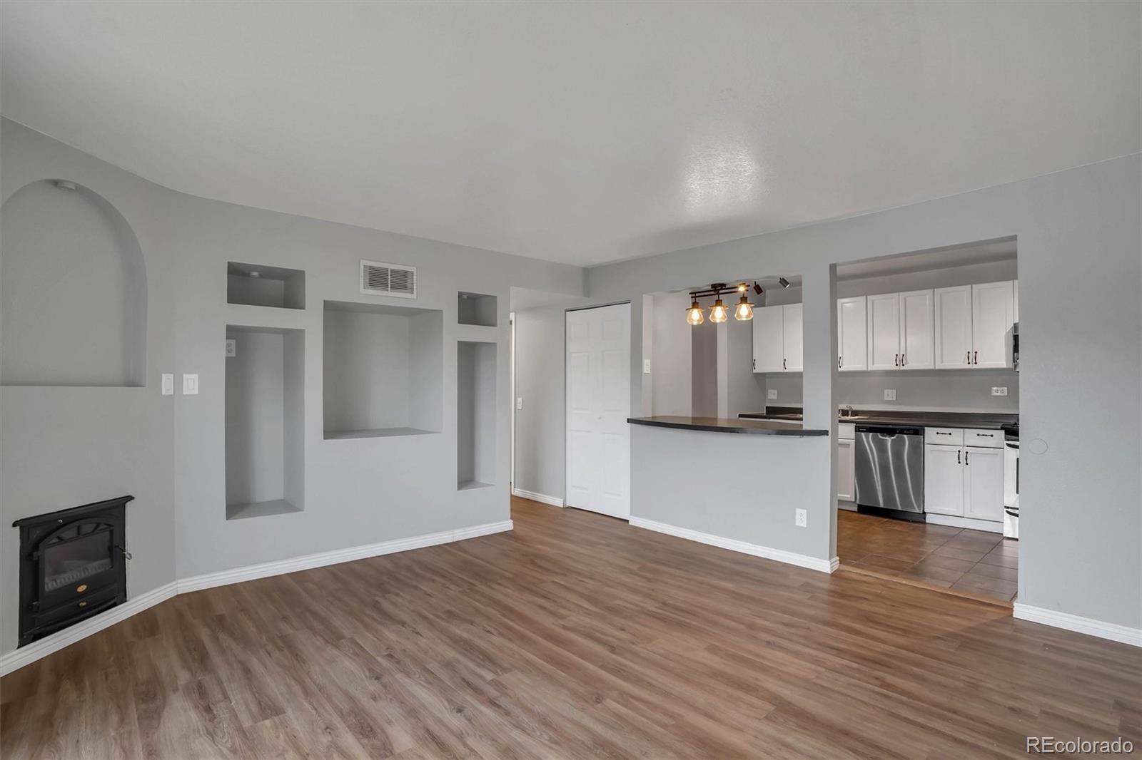 10211 Ura Lane Unit 4-201