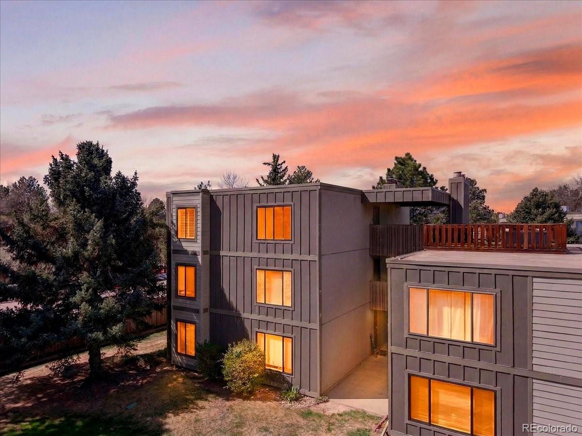 2525 S Dayton Way Unit 2010
