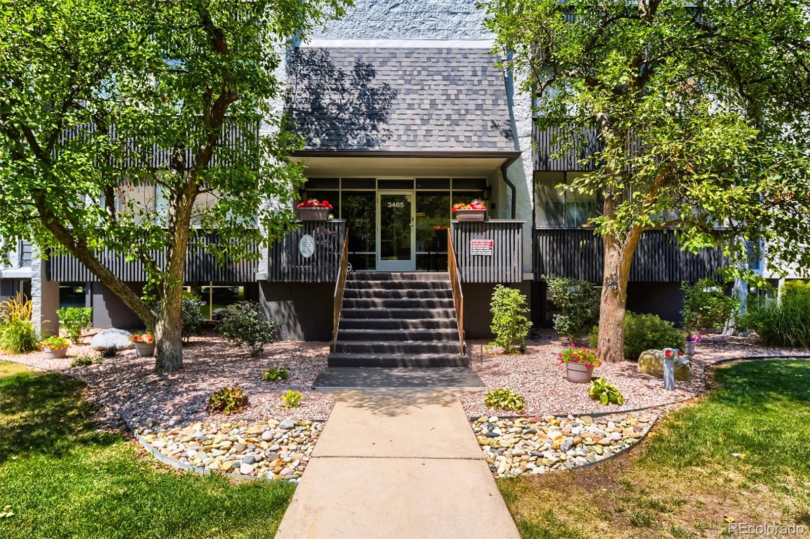 3465 S Poplar Street Unit 101