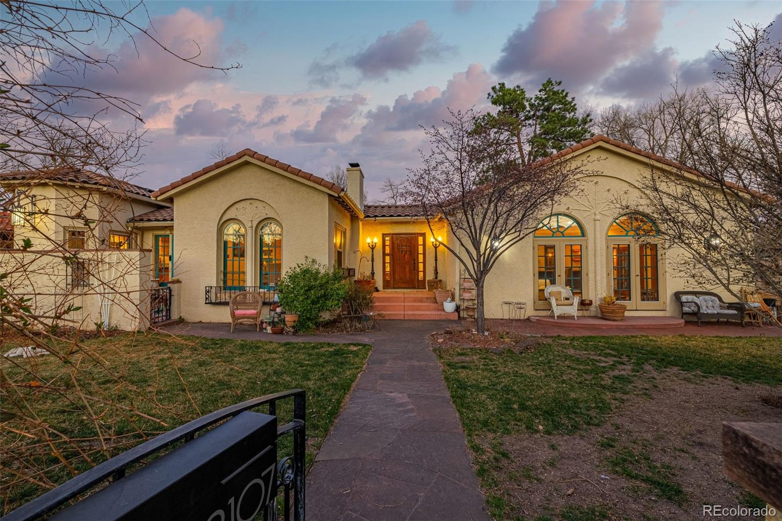 2107 N Cascade Avenue