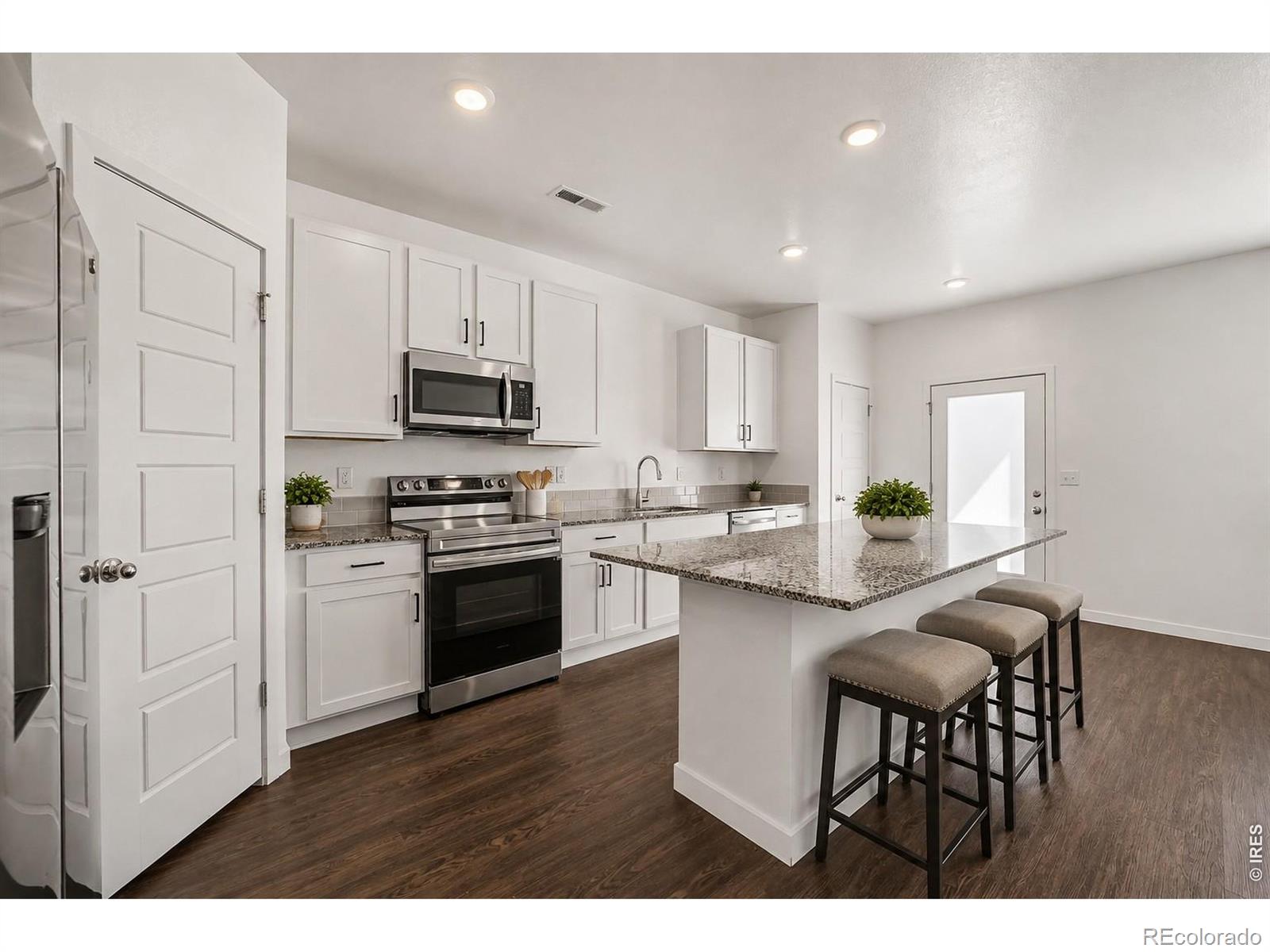 1353 Reynolds Street Unit 17B
