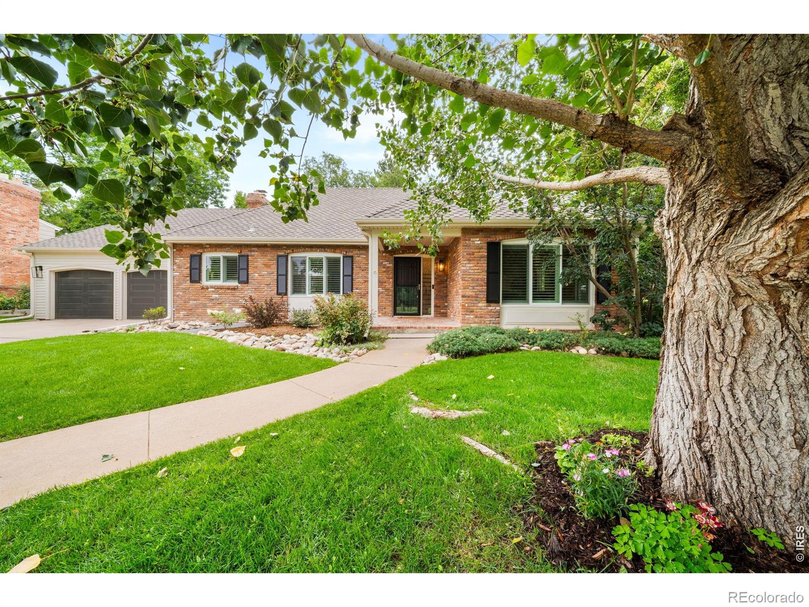 1204 Parkwood Drive