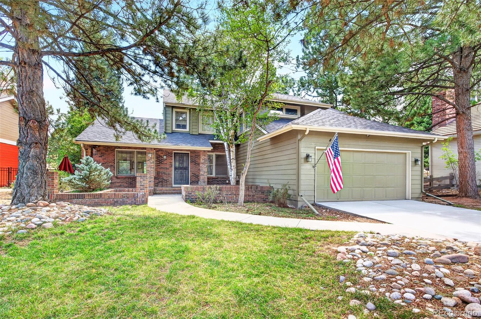 4 Oakmont Lane