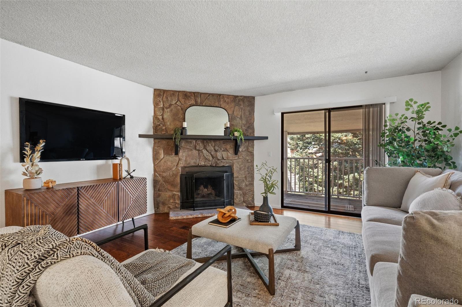 943 S Zeno Way Unit 207