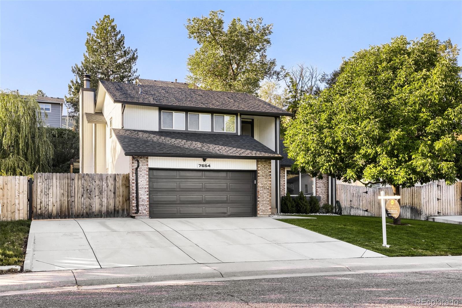 7654 W Ontario Place