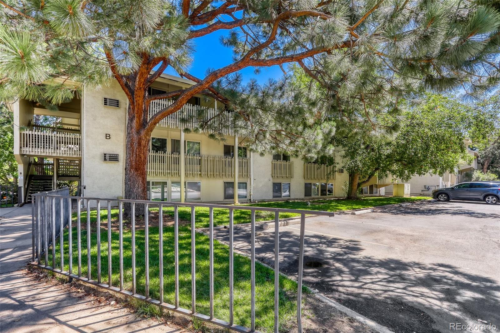 2707 Valmont Road Unit 211B