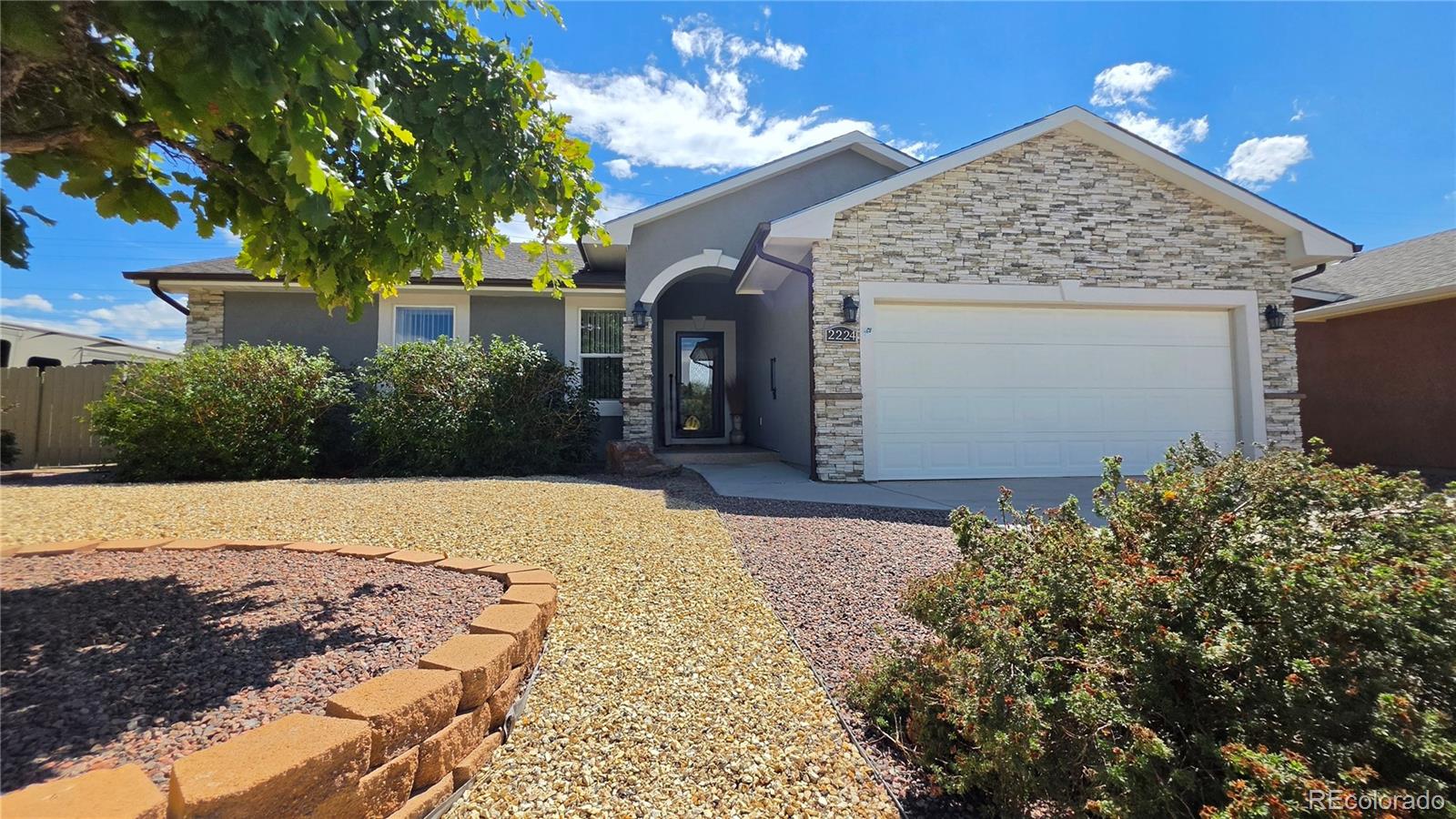 2224 Crestwood Lane