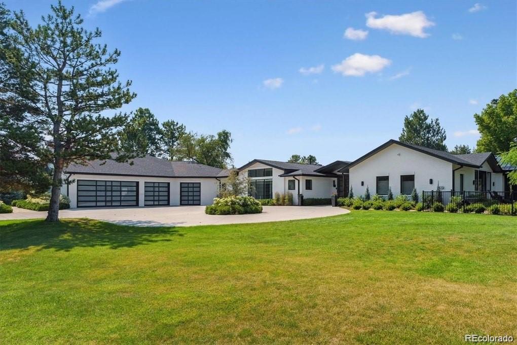 4900 Lakeshore Drive