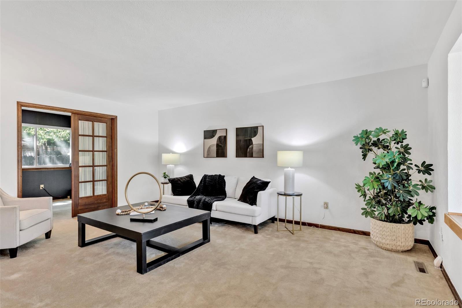 3894 E Long Place